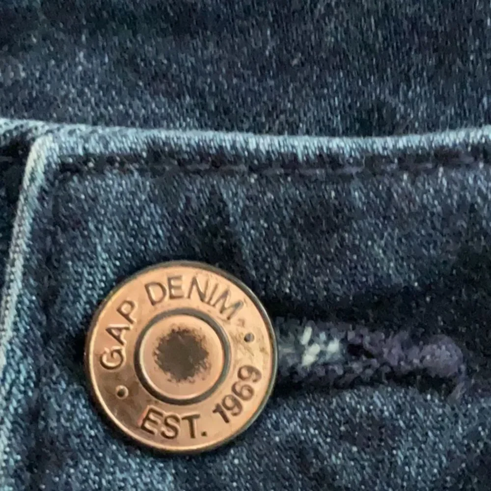 GAP Jeans Vintage Slim Sky High.  EUC.   Size 28.  6R
